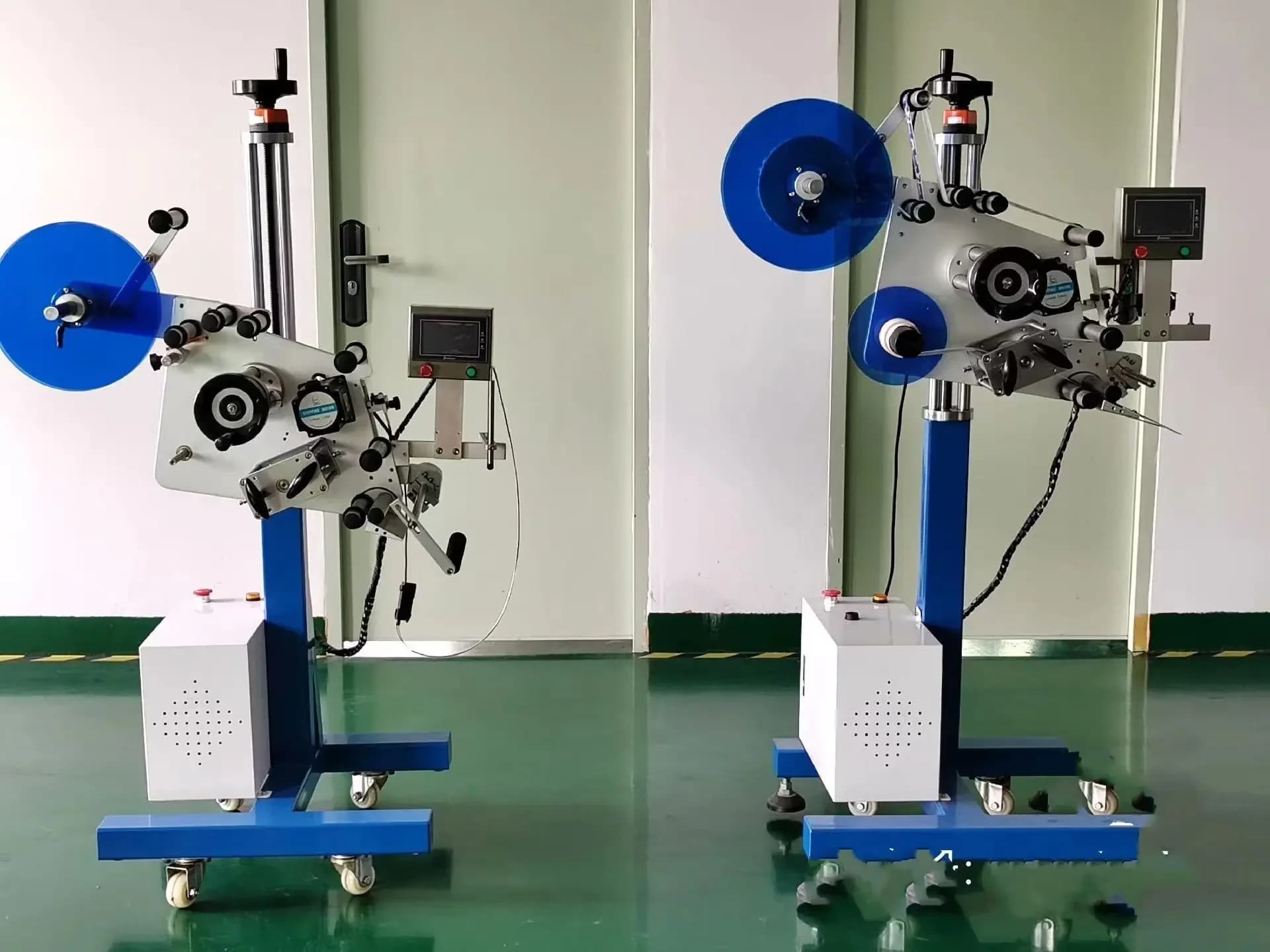 Label Applicator for Square Bottle Flat Surface Sticker Labeling Machine Head Semi Automatic Labeling Machine for Square Bottles - image 5