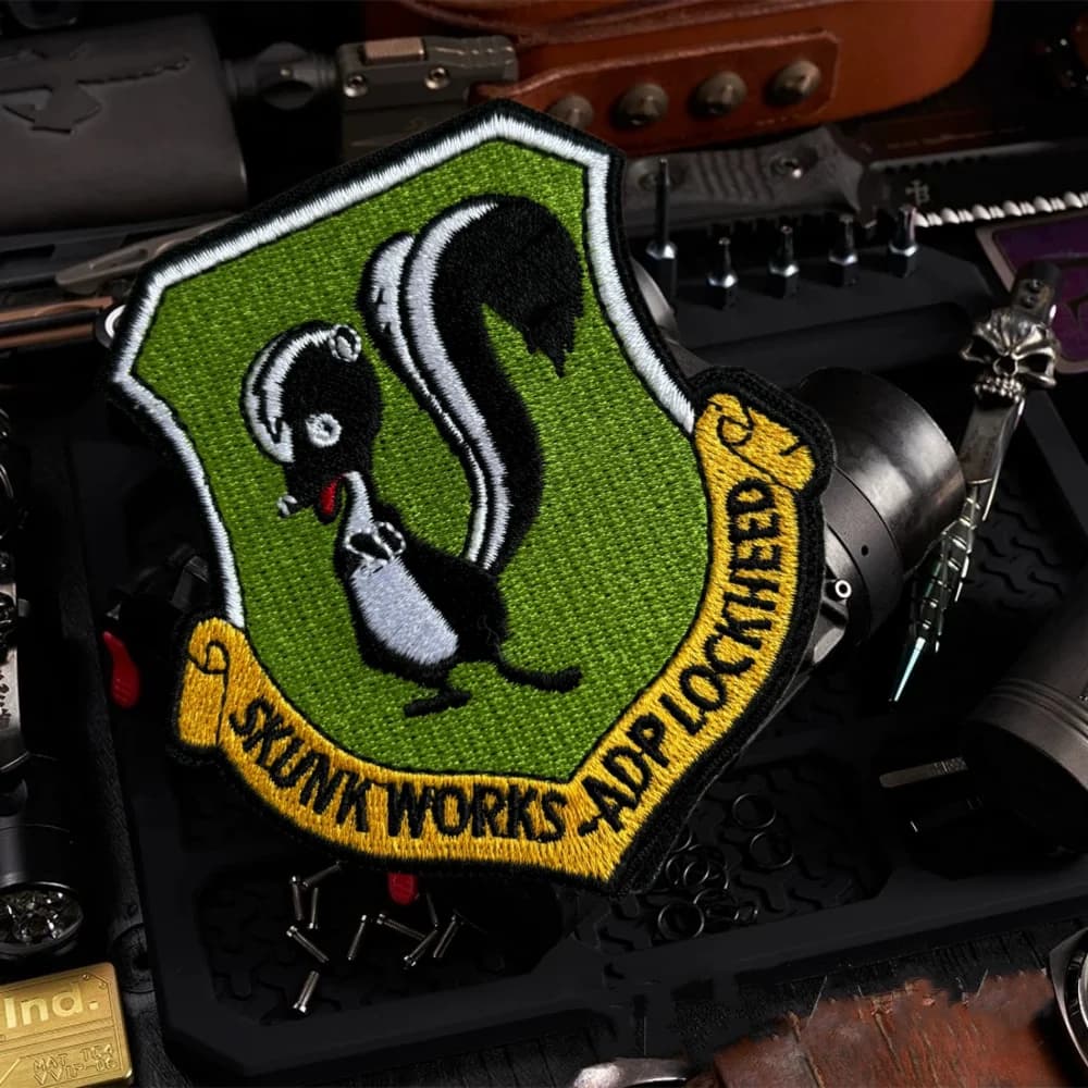 LOCKHEED-MARTIN SKUNK WORKS Embroidery Tactical Patch Funny Hook&Loop Armband Military Morale Badge Clothing Backpack Stickers