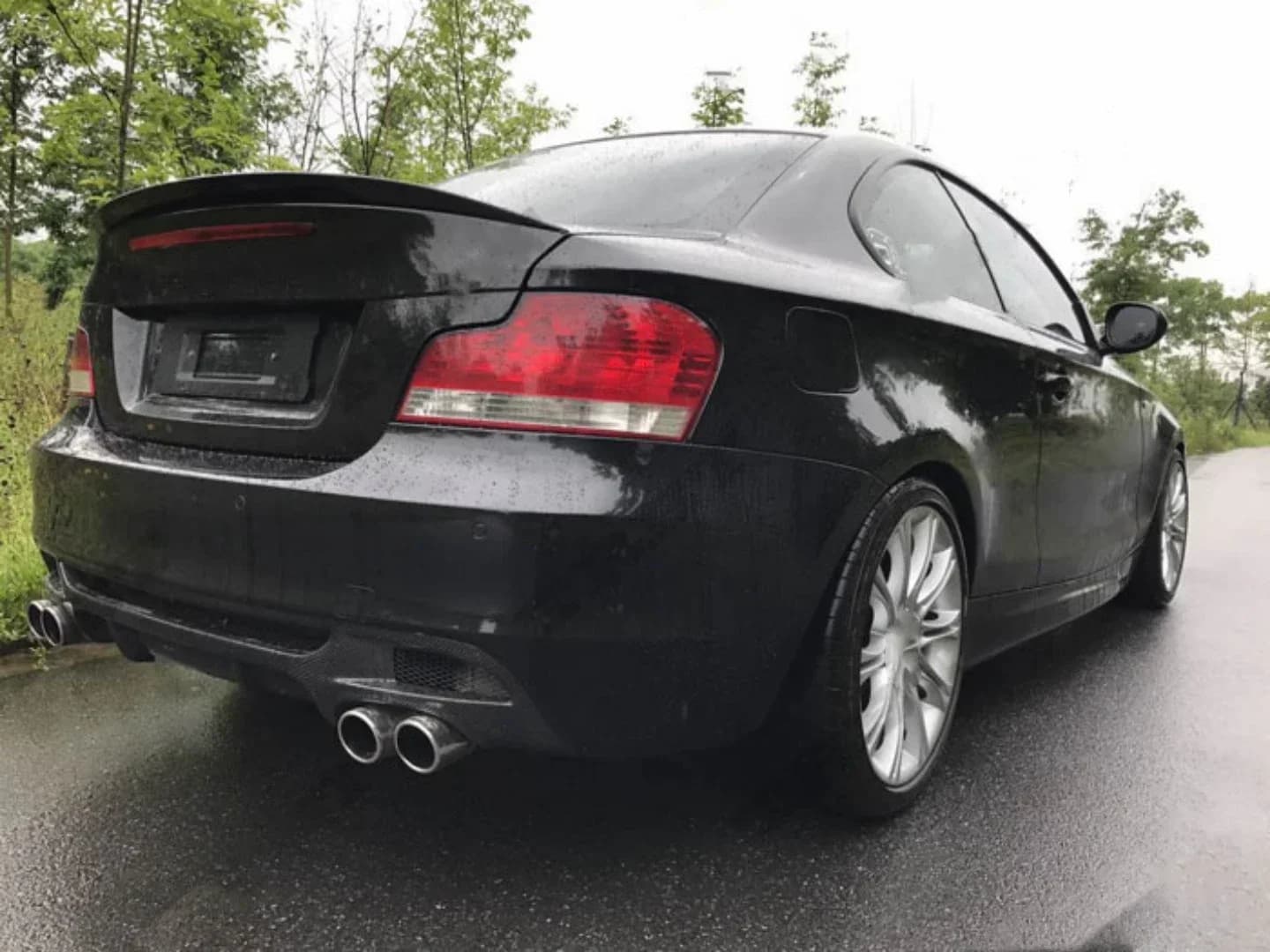 For 1 series E82 M-tech 135i 120i 2007 2008 2010-13 convert Auto Accessories Body Kit Carbon Fiber Rear Lip assembly - image 6