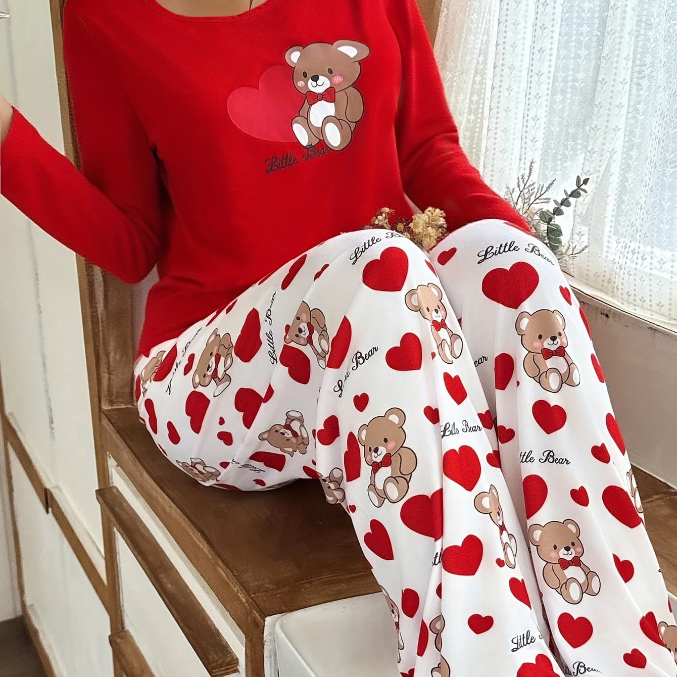 Women'S 2pcs Heart Bear Pajama Set - Cozy Red & Heart Bear Print Long Sleeve Nightgown & Pants with Elastic Waistband, Button-Up Front, Soft All-Season Loungewear for Women, Cute Pajamas