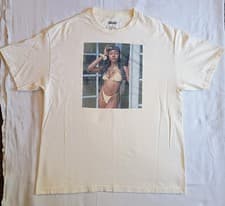 Popular Demand Men's Graphic T-Shirt XL Bikini Girl . Pre Owned Condition